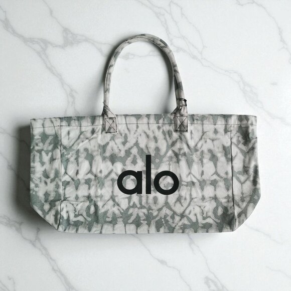 Alo Yoga Tote Bag Stylish Tie-Dye Large Capacity Ideal Gift Trendy Design - Picture 1 of 3